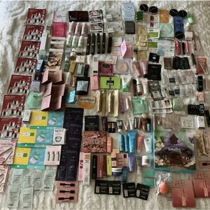 210 Premium Beauty Bundle Sample Collection - Mixed Brand Cosmetic & Skincare